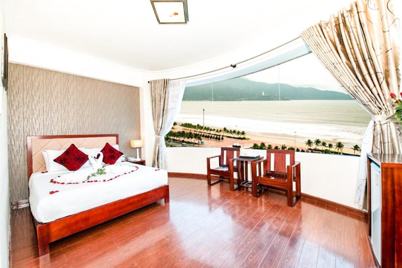 Truong Son Tung 1 - Beautiful Beach Hotel Дананг Экстерьер фото