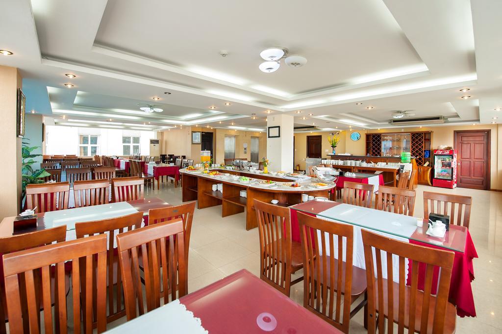 Truong Son Tung 1 - Beautiful Beach Hotel Дананг Экстерьер фото