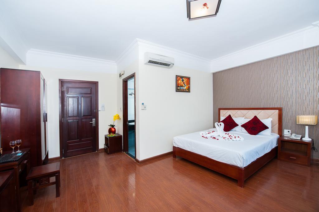 Truong Son Tung 1 - Beautiful Beach Hotel Дананг Номер фото