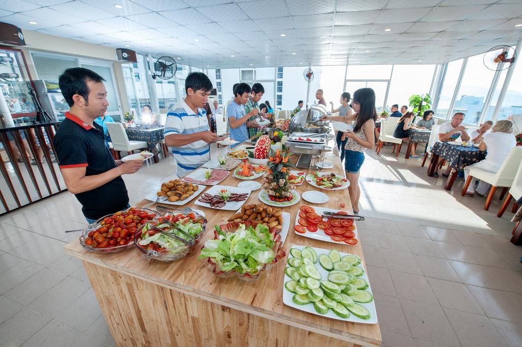 Truong Son Tung 1 - Beautiful Beach Hotel Дананг Экстерьер фото